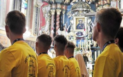 850 uczniów – stypendystów Fundacji