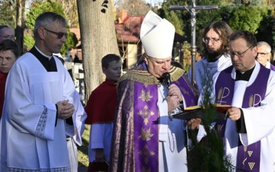 Uroczystość Wszystkich Świętych na bielskiej nekropolii