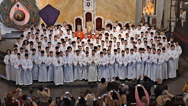 Nowi animatorzy i lektorzy Służby Liturgicznej Ołtarza