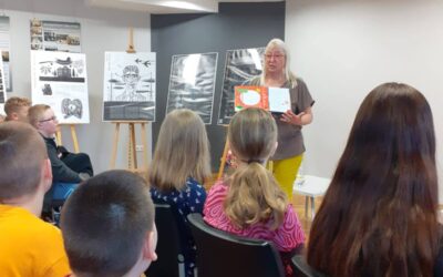 Uczennice klasy 4 laureatkami konkursu „Zostań pisarzem z…!”