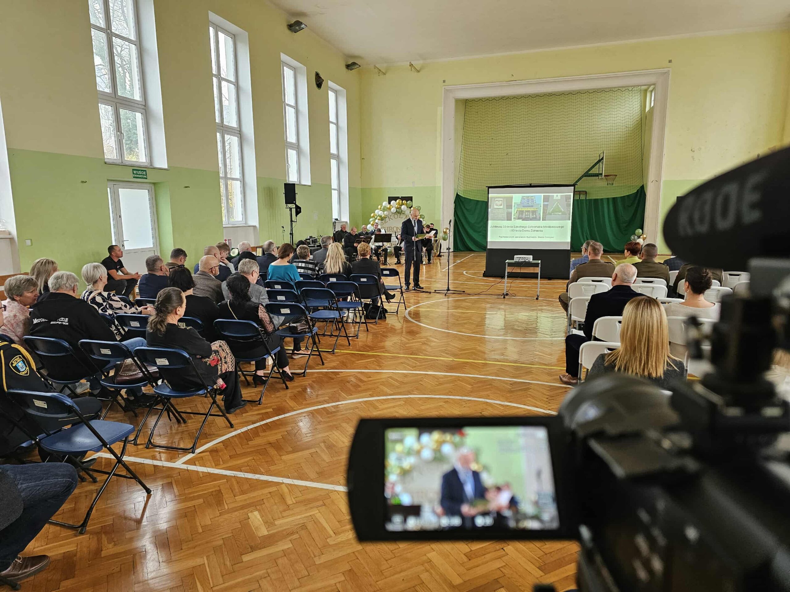 67d9d366-3add-473a-9946-2a3ba8f74fe6