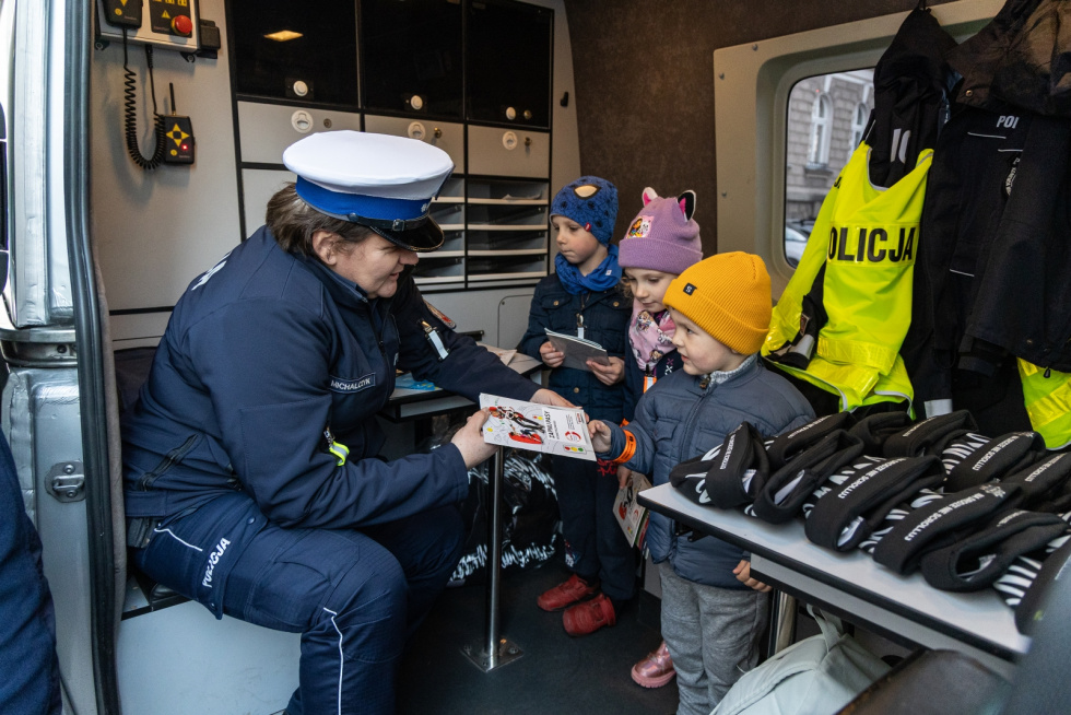 Na drodze bądź uważny i widoczny