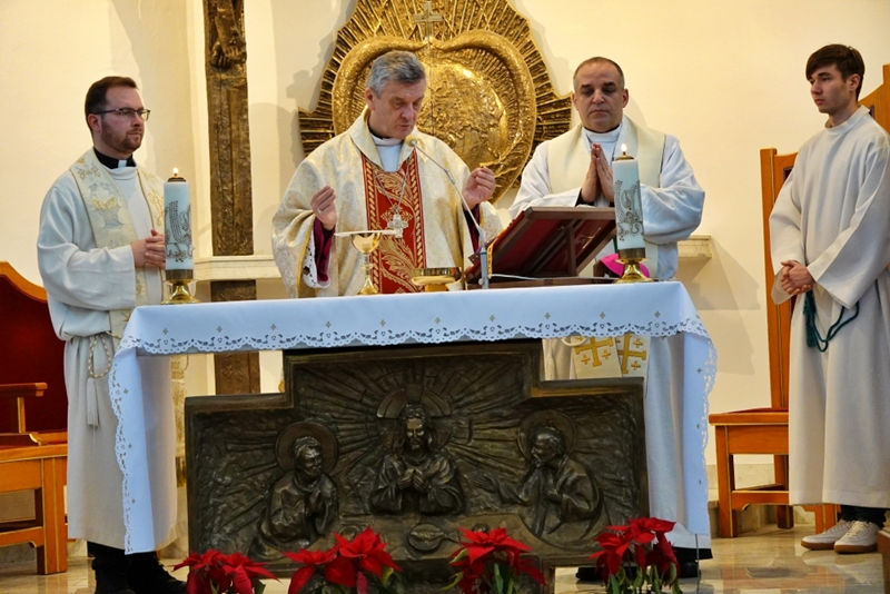 Spotkanie opłatkowe stypendystów Fundacji „Światło Nadziei” i Fundacji „Dzieło Nowego Tysiąclecia”.