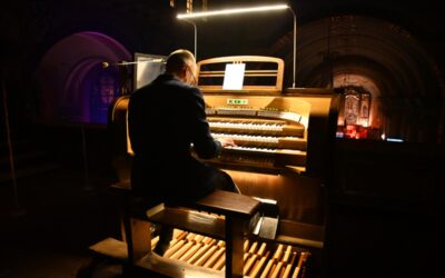 Droga Krzyżowa improwizowana dźwiękiem.