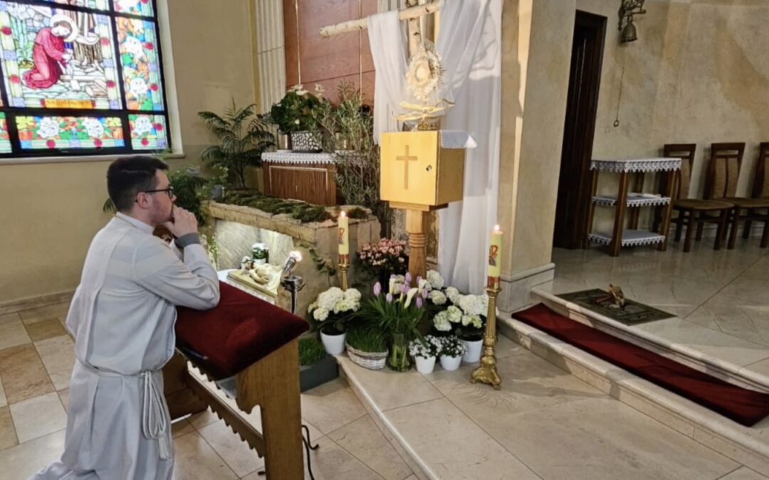 Wielka Sobota – Adoracja i poświęcenie pokarmów