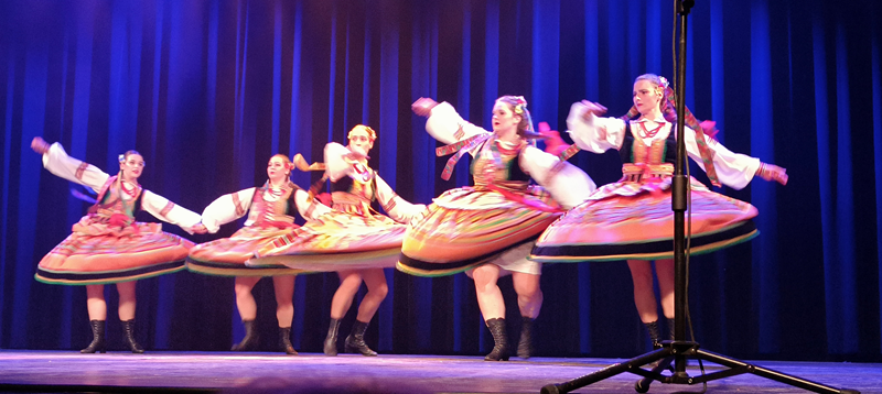 „Łączy nas folklor”- koncert Zespołu Pieśni i Tańca „BESKID”.