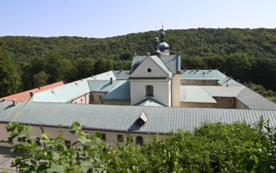 Czerna- klasztor karmelitów bosych i Sanktuarium MB Szkaplerznej.
