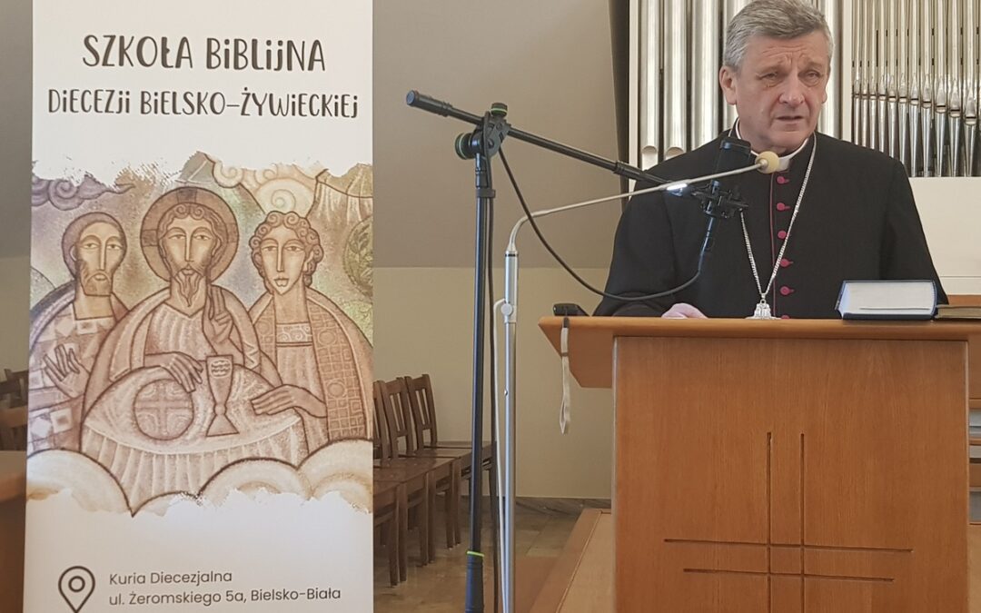 Ewangelia św. Jana ukazuje Jezusa jako odwieczne Słowo. Bp Roman Pindel rozpoczął nowy cykl spotkań biblijnych
